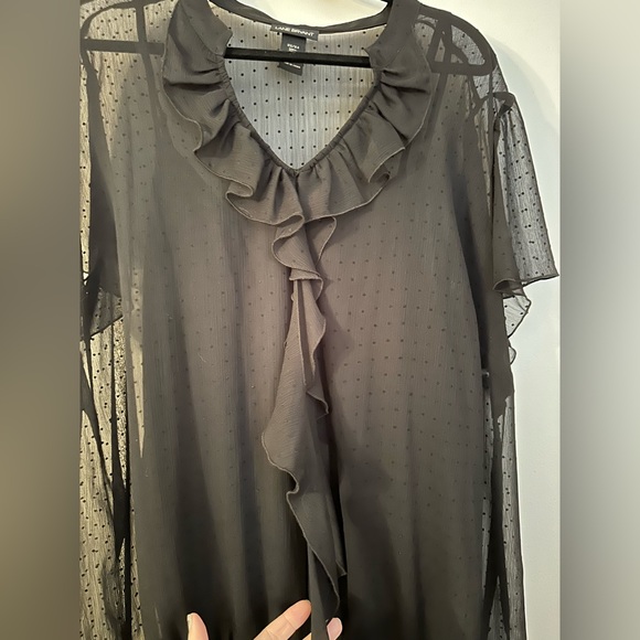 Black sheer flirty top - Picture 5 of 7